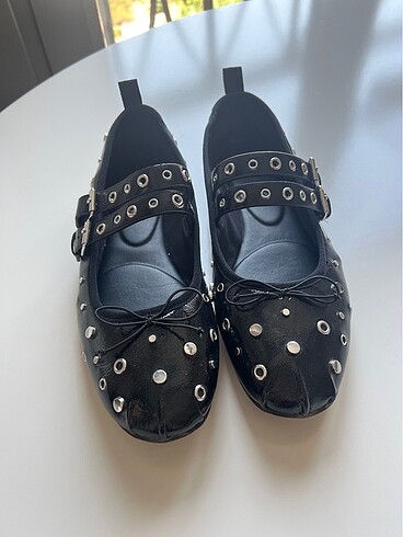 Stradivarius Stradivarius babet