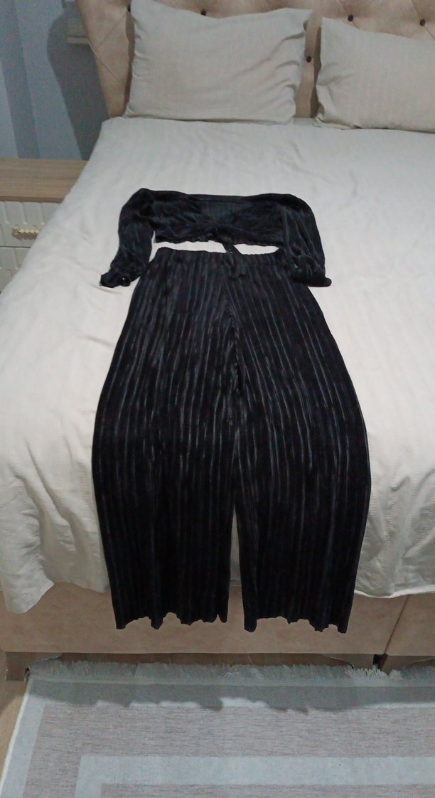 Kadın Siyah Piliseli takim - Görsel 2