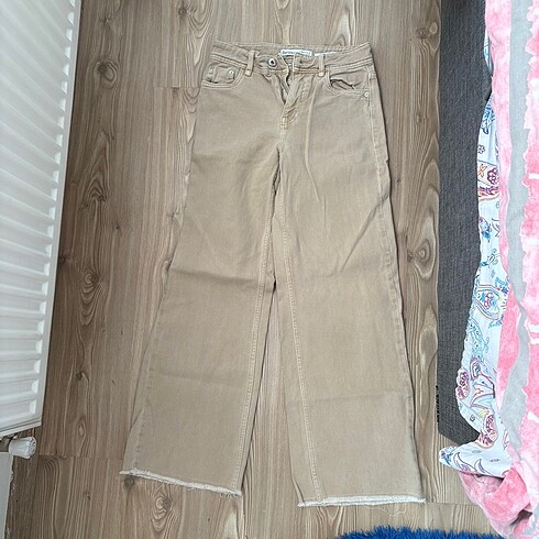 Wide leg jean bershka