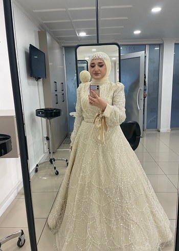 Uzun Kollu İşlemeli Krem Nişan Elbisesi - Görsel 4
