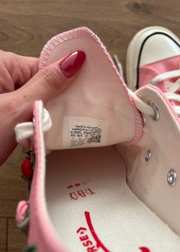 40 Beden pembe Renk Converse chuck 70