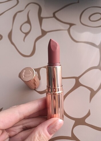  Beden Charlotte tilbury super model ruj