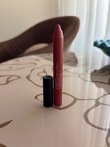 Beden pembe Renk Nars powermatte dolce vita ruj