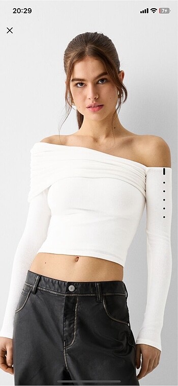 bershka etiketli bluz