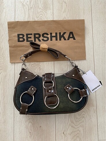 15-36 kg Beden siyah Renk bershka etiketli çanta