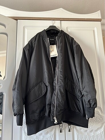 Zara etiketli bomber ceket
