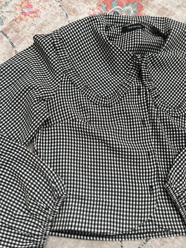 Düğmeli Uzun Kollu Gömlek - Görsel 2