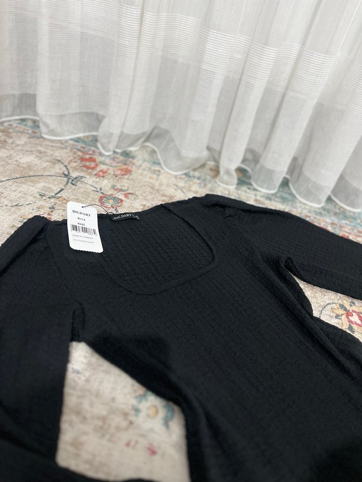 Siyah Bürümcük Uzun Kollu Bluz - Görsel 5