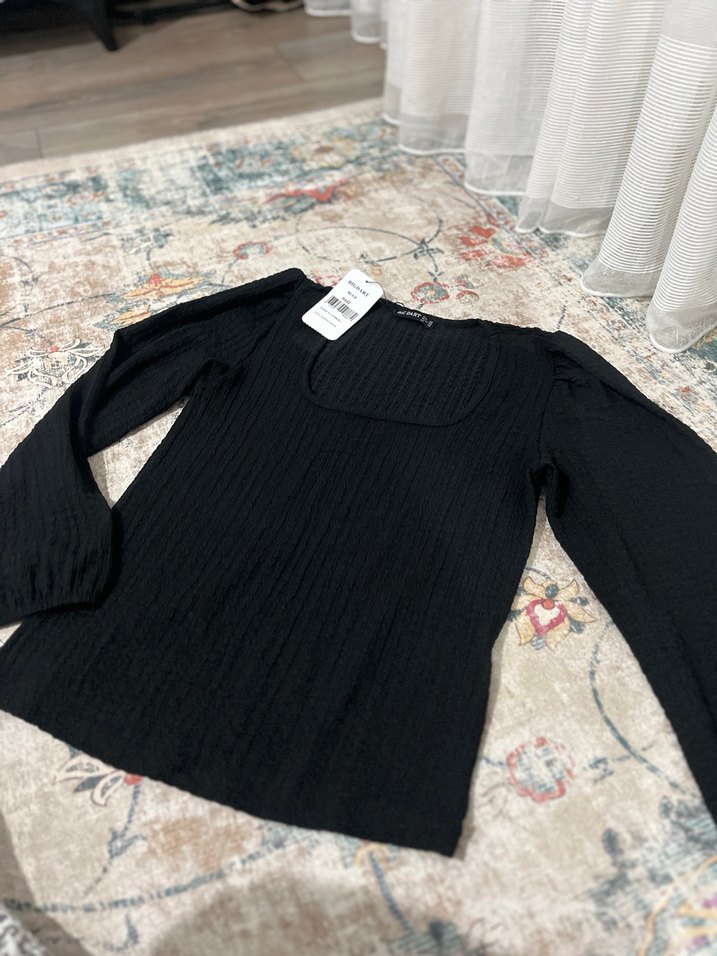 Siyah Bürümcük Uzun Kollu Bluz - Görsel 3