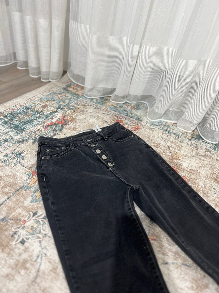Düğmeli Gri Kadın Midi Denim Pantolon - Görsel 4