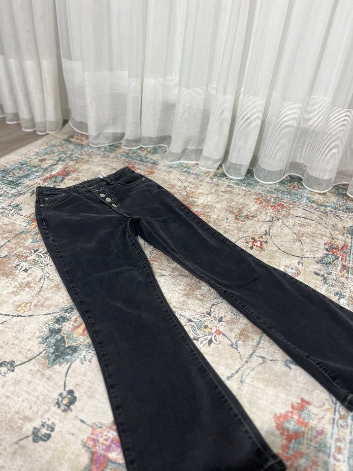 Düğmeli Gri Kadın Midi Denim Pantolon - Görsel 3