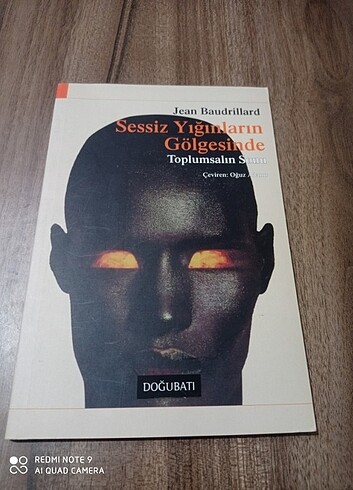 Sessiz yığınların gölgesinde - Baudrillard