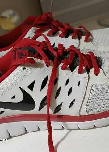 44 Beden beyaz Renk Nike ayakkabı 