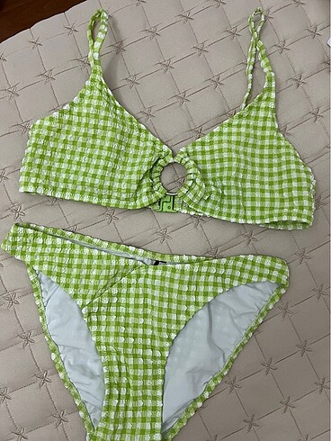 Yeşil pötikare bikini takımı