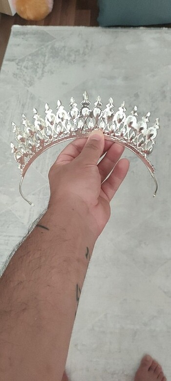 Beden Gelin tacı