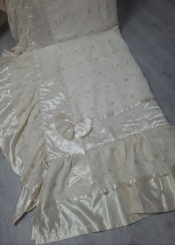 Çeyizlik İşlemeli Krem Rengi Yatak Örtüsü - Görsel 3