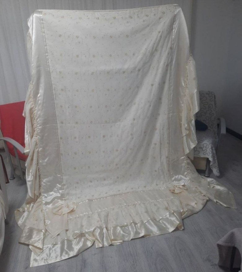 Çeyizlik İşlemeli Krem Rengi Yatak Örtüsü - Görsel 4