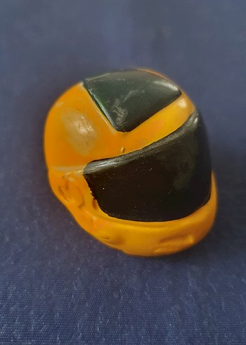 Sarı Siyah Motosiklet Kaskı (Model) - Görsel 2