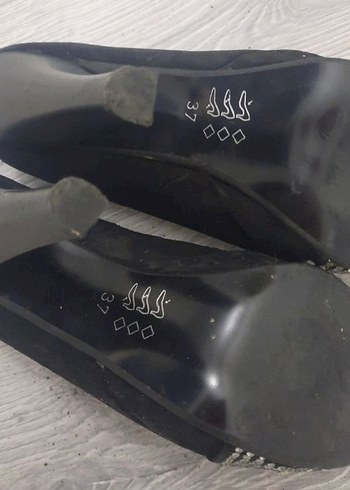 Elle Marka Siyah Parlak Taşlı Gotik Yüksek Topuklu Ayakkabı - Görsel 4