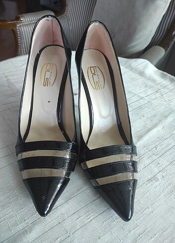40 Beden Stiletto çok şık siyah kadın ayakkabı