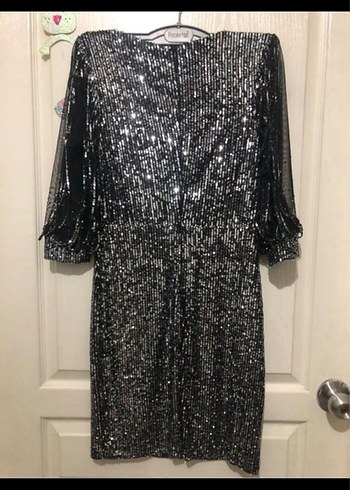 Siyah Payetli Uzun Kollu V Yaka Elbise - Görsel 3