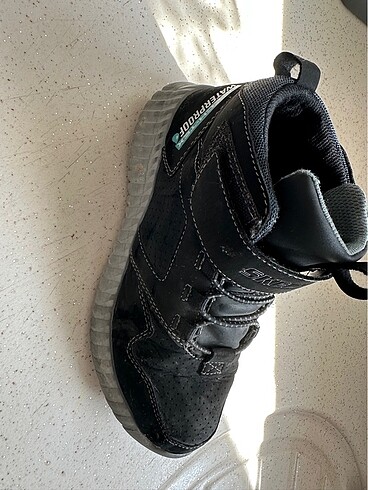 35 Beden Skechers su geçirmez bot