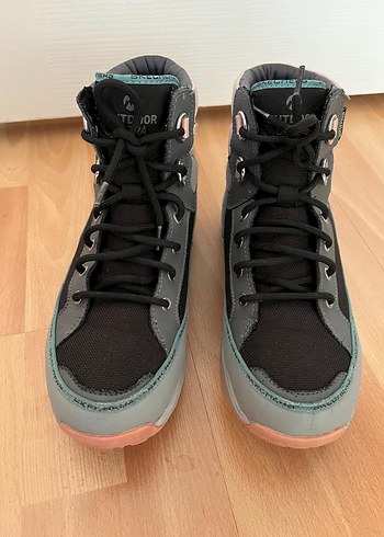 Skechers bot
