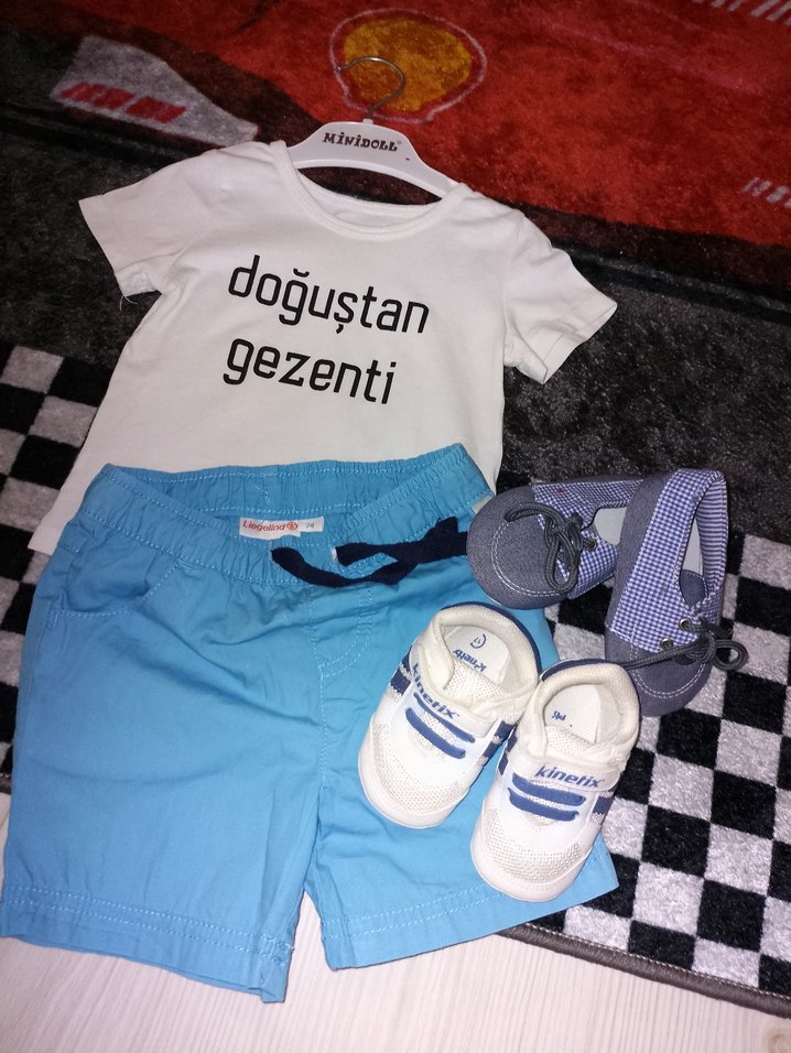 Mavi Şortlu Erkek Bebek Kısa Kollu Takım 2 adet ayakkabı ile - Görsel 4