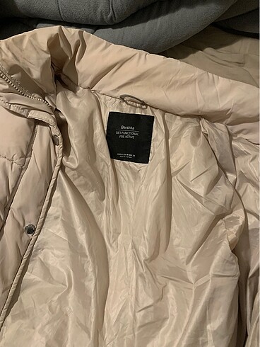 Bershka mont