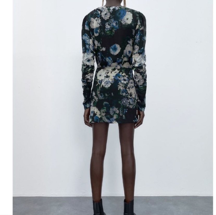 Çiçek Desenli Uzun Kollu Midi Elbise - Görsel 4