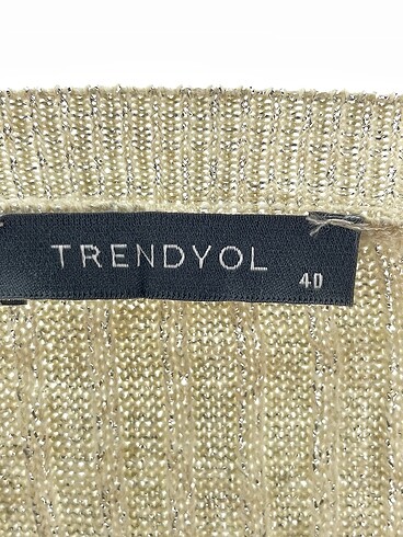 40 Beden çeşitli Renk Trendyol & Milla Bluz %70 İndirimli.