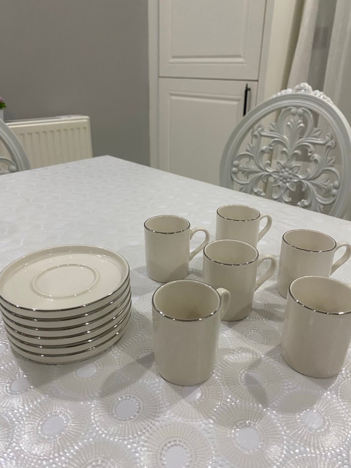 Gri Kenarlı Beyaz Porselen Fincan ve Tabak Seti - Görsel 5