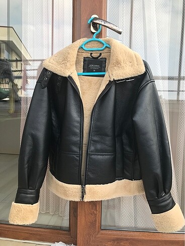 Tüylü biker mont
