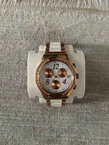 Swatch bayan kol saati