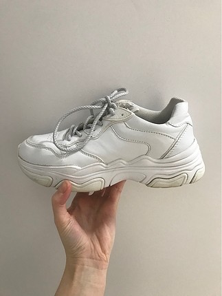 Beyaz sneaker