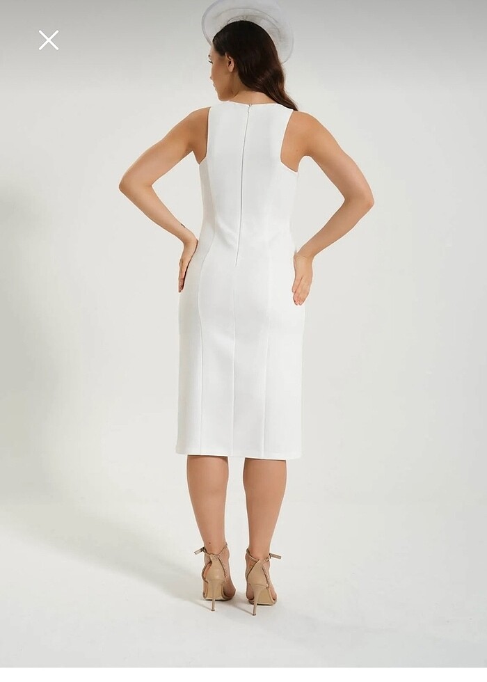 Beyaz astarlı elbise - Görsel 3