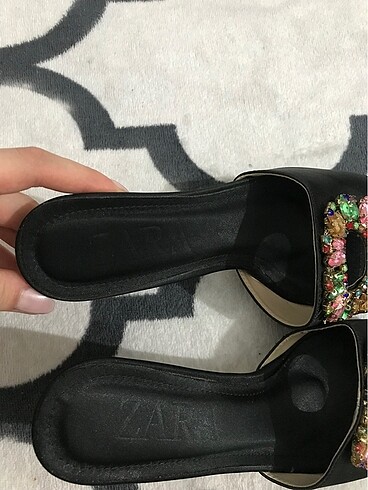 37 Beden siyah Renk Zara topuklu terlik