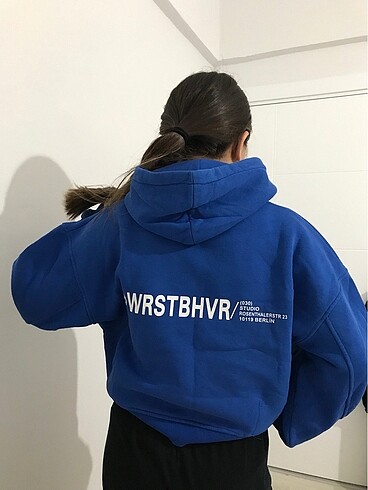Sweatshirt