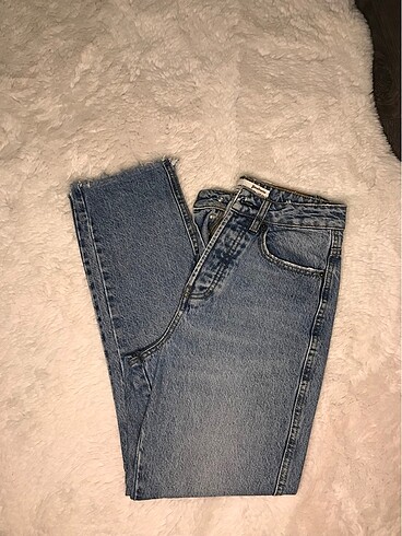 Stradivarius mom jean