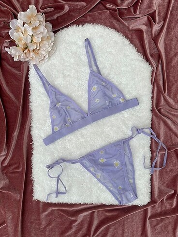 DAISY MODEL BRALET