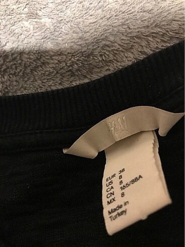 38 Beden H&M kabartmalı kalın tşhrt