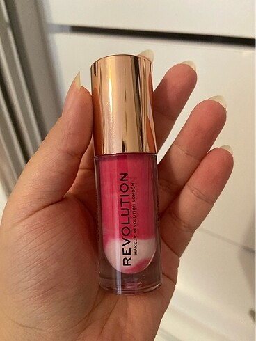 Revolution lip gloss