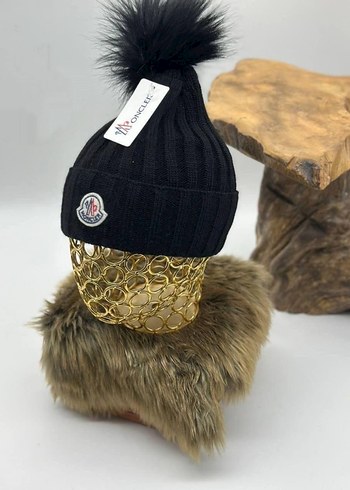 Beyaz Kürklü Kadın Bere - Görsel 6