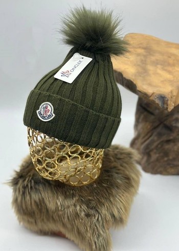 Kırmızı Kürklü Kadın Bere - Görsel 6