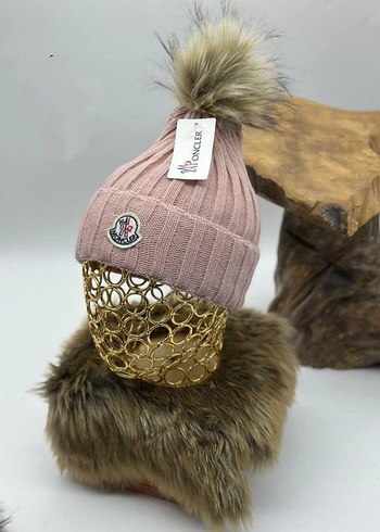 Kırmızı Kürklü Kadın Bere - Görsel 2