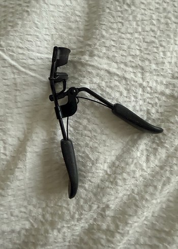 Siyah Kirpik Kıvırıcı - Görsel 2