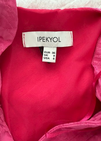 ipekyol Saten görünümlü bluz.