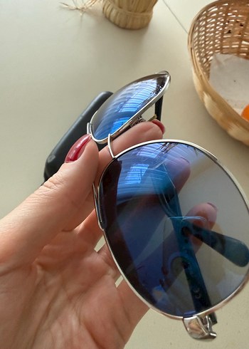 Metal Çerçeveli Mavi Güneş Gözlüğü - Görsel 4