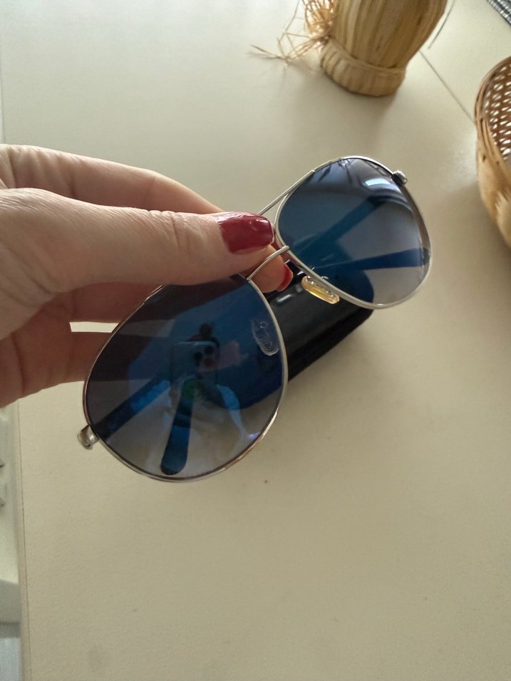 Metal Çerçeveli Mavi Güneş Gözlüğü - Görsel 3