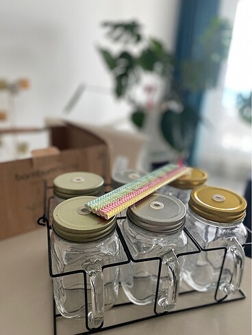 Pipetli bardak